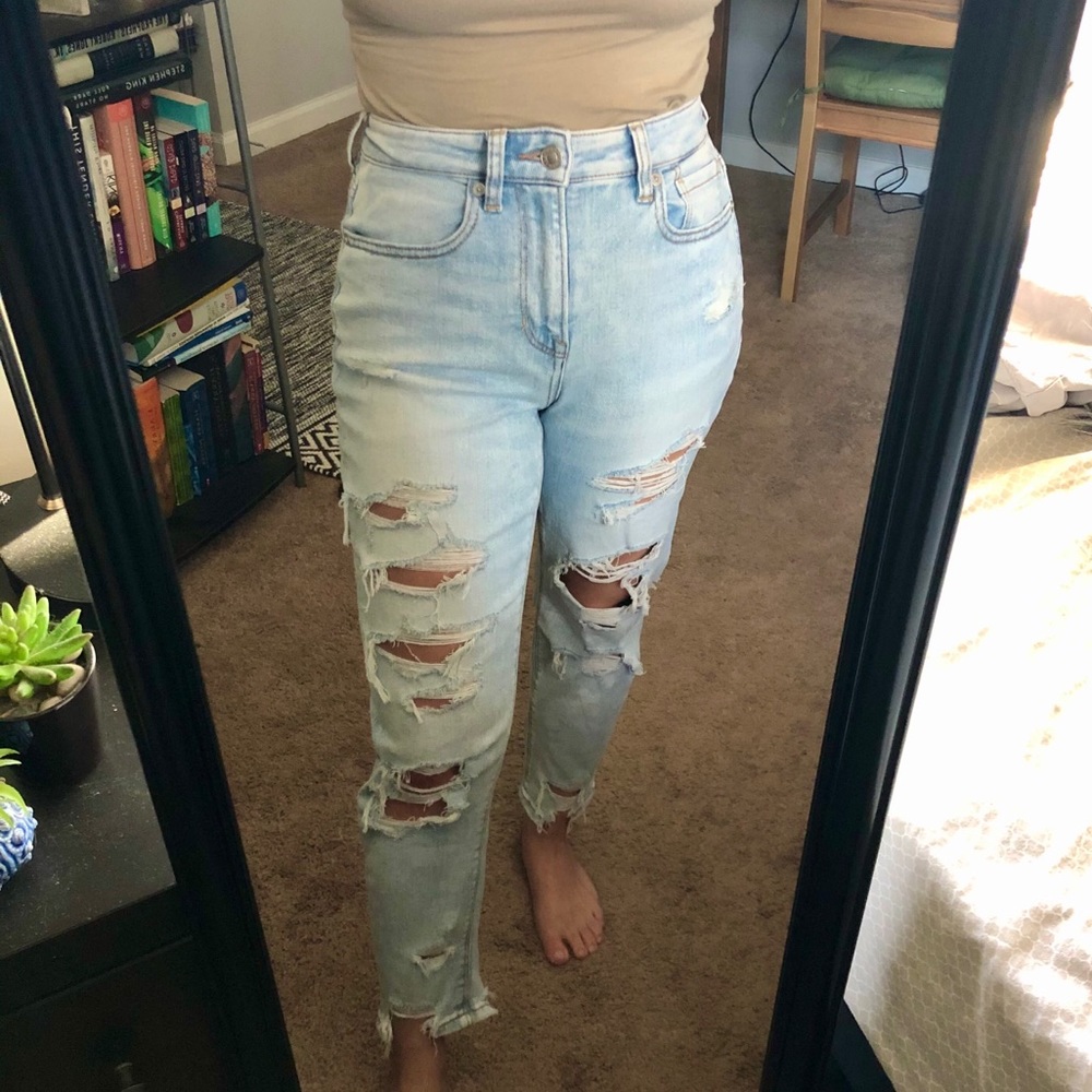 AE NWOT ripped mom jeans (stretch)